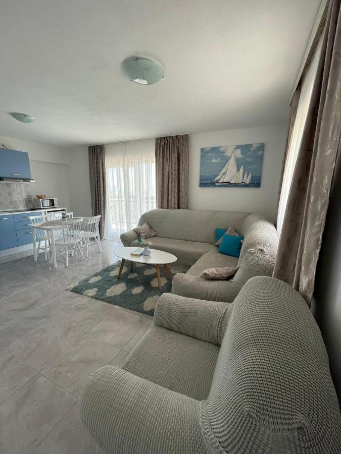 Apartmani Mateja คาชเตลา ภายนอก รูปภาพ