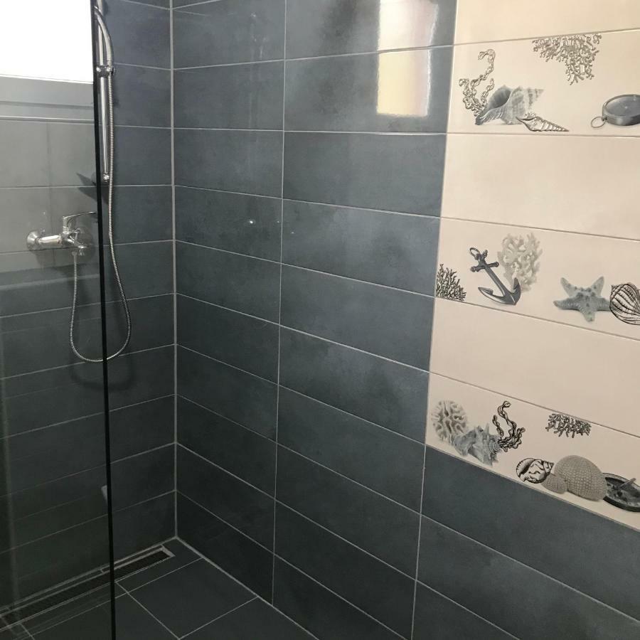 Apartmani Mateja คาชเตลา ภายนอก รูปภาพ
